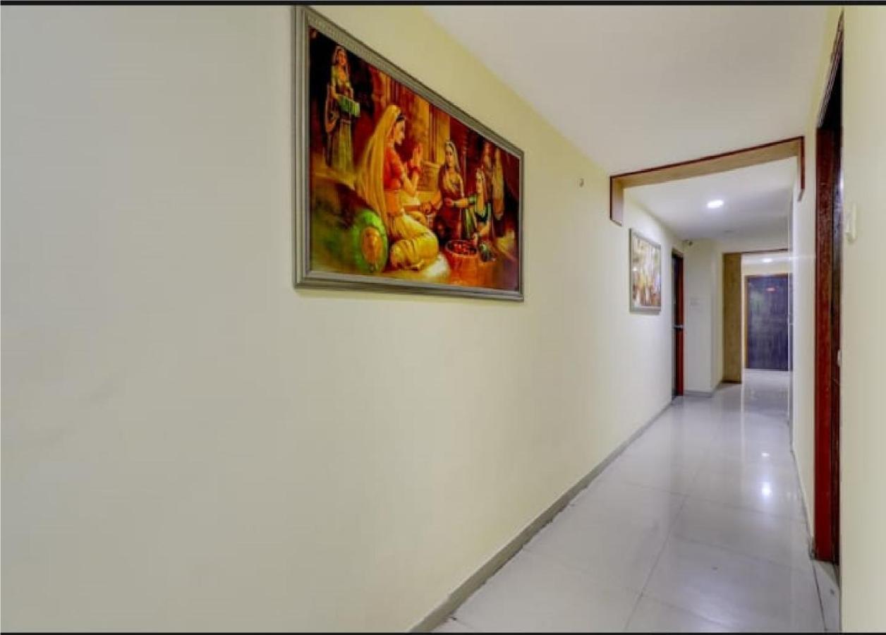 Hotel Krishna Palace Ahmedabad Luaran gambar