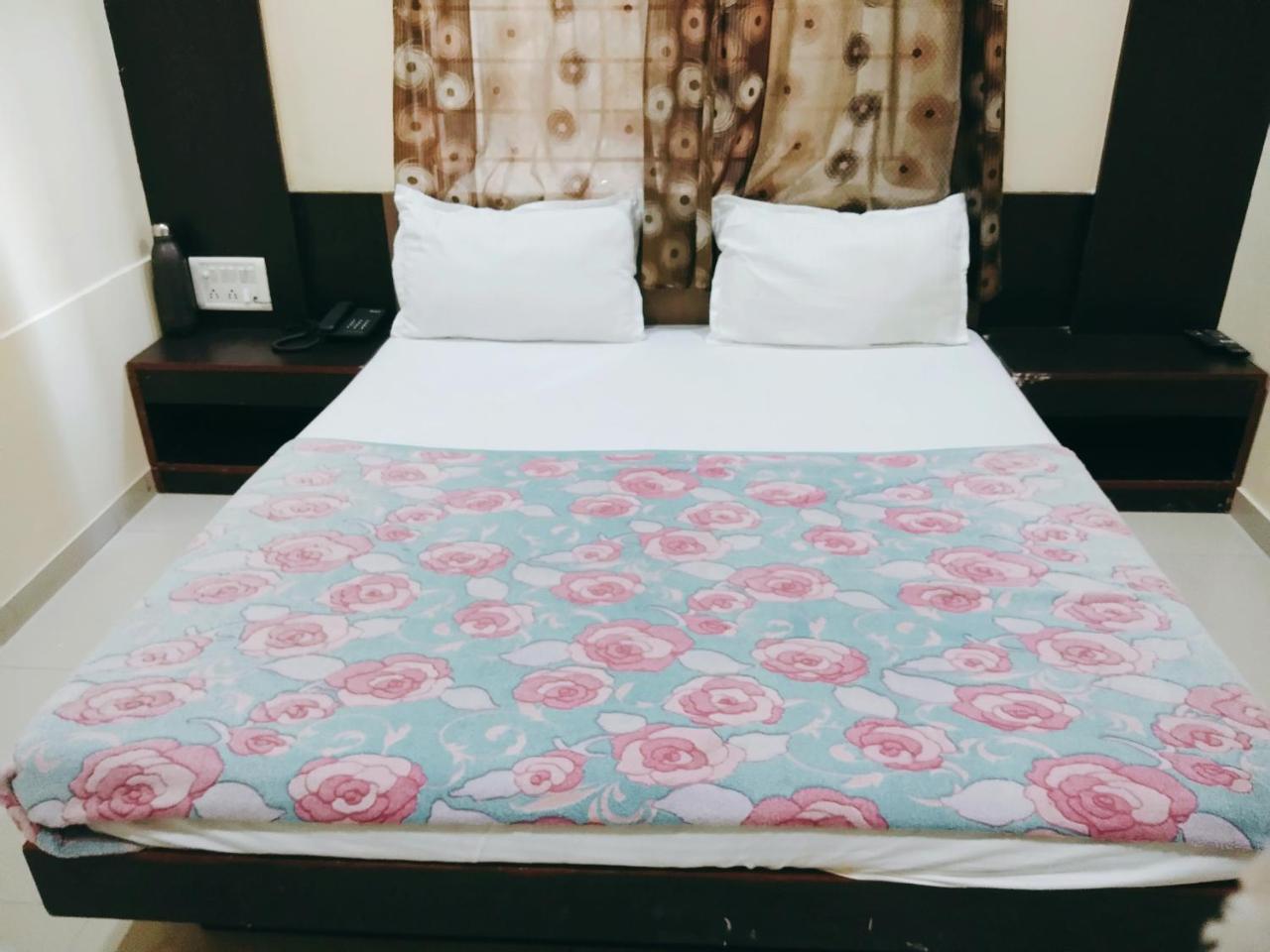 Hotel Krishna Palace Ahmedabad Luaran gambar